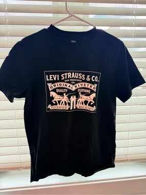 Levi's Black Crewneck T-Shirt with White Logo Print